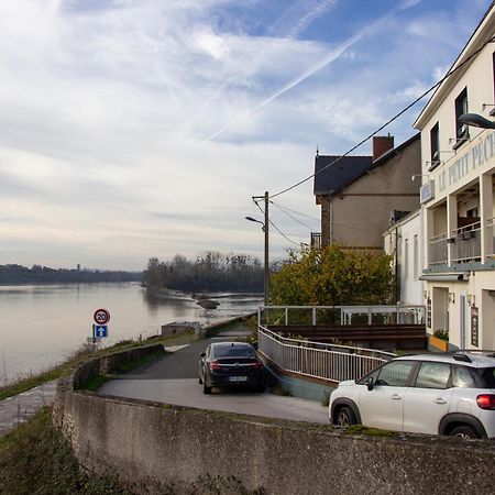 Hotel Le Petit Pecheur Saint-Florent-le-Vieil Esterno foto