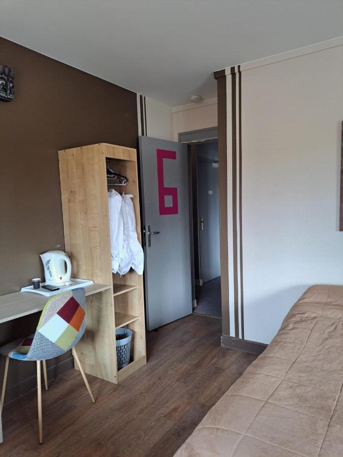 Hotel Le Petit Pecheur Saint-Florent-le-Vieil Esterno foto
