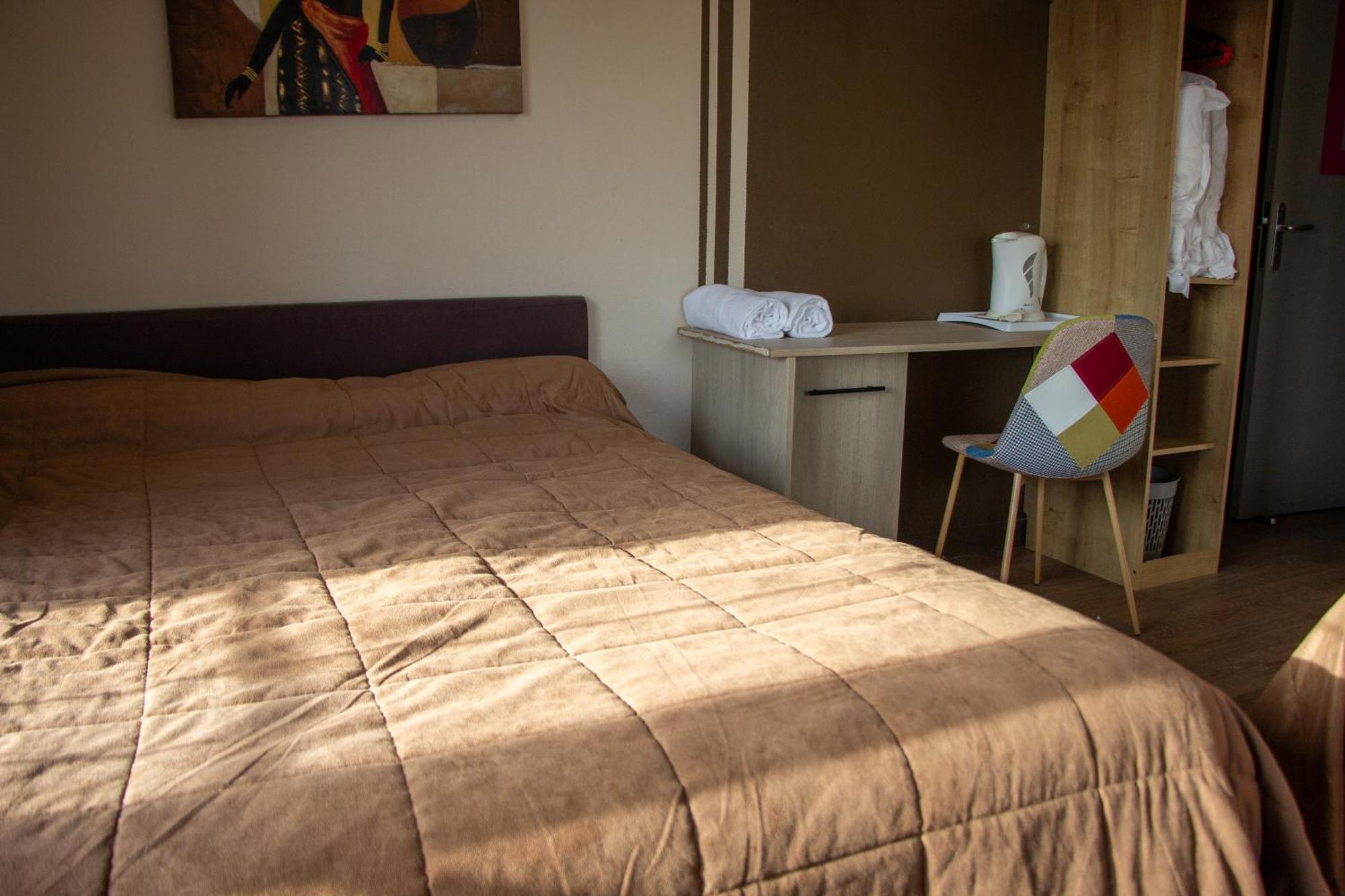 Hotel Le Petit Pecheur Saint-Florent-le-Vieil Esterno foto
