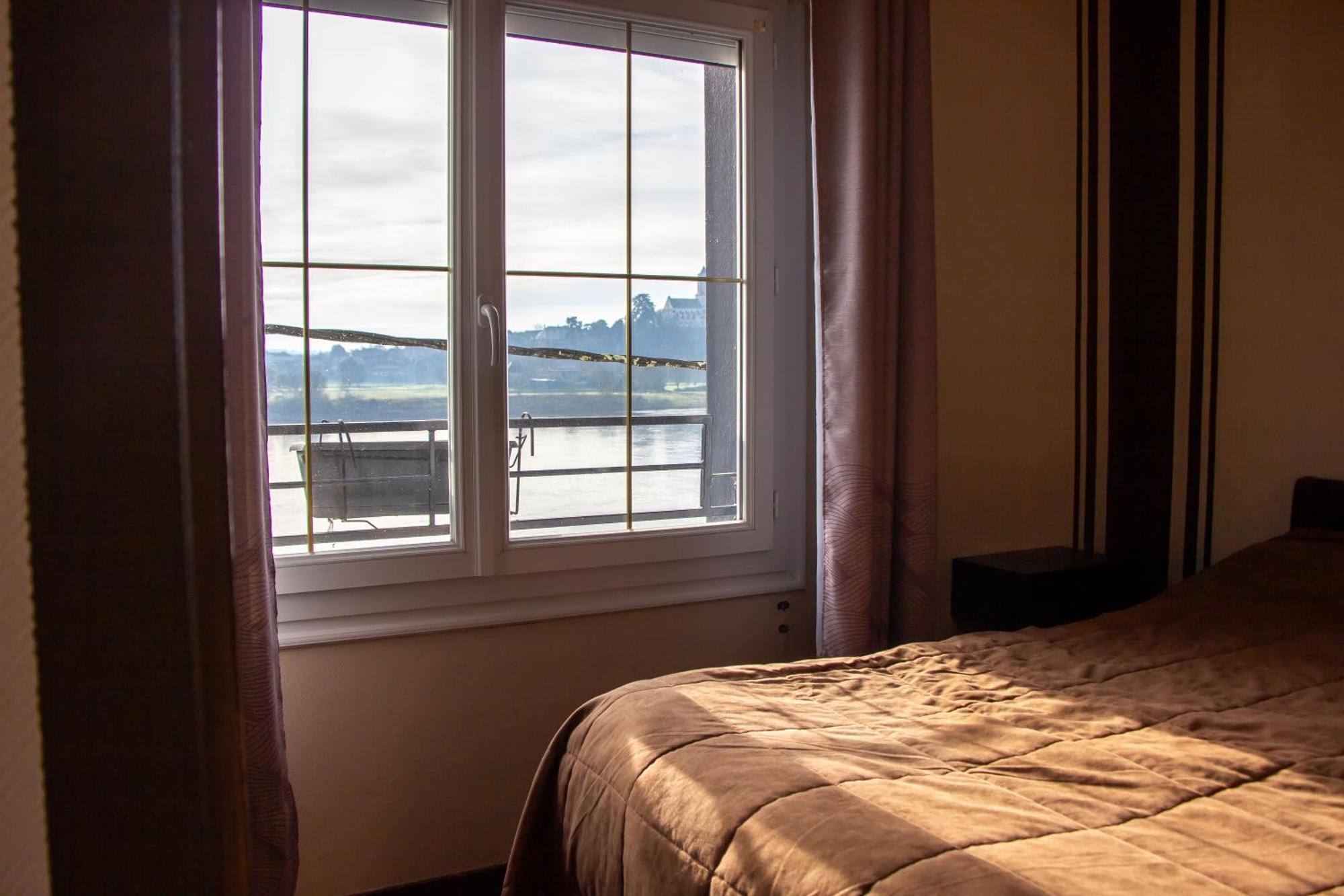 Hotel Le Petit Pecheur Saint-Florent-le-Vieil Esterno foto