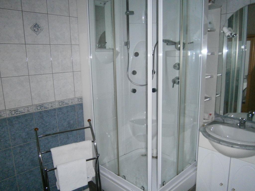 Hotel Le Petit Pecheur Saint-Florent-le-Vieil Esterno foto
