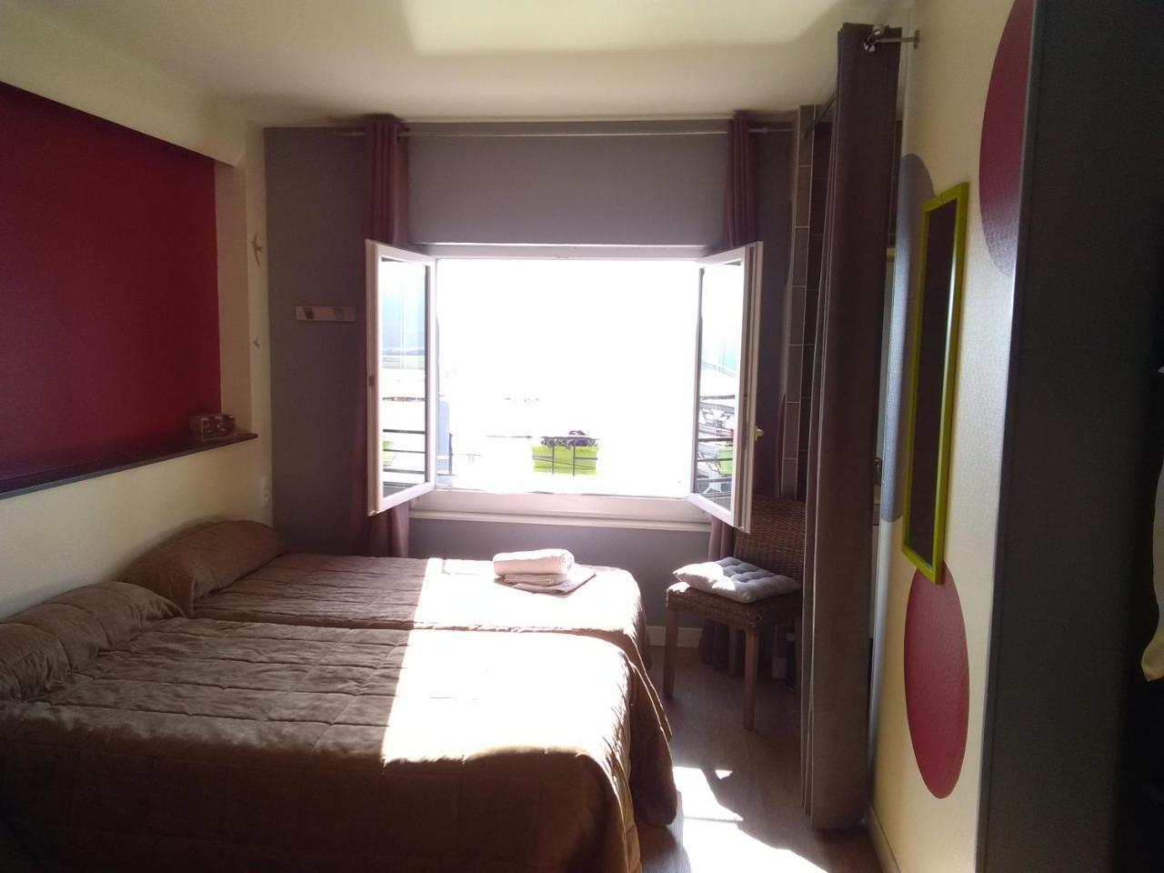 Hotel Le Petit Pecheur Saint-Florent-le-Vieil Esterno foto